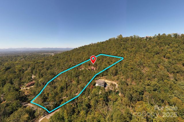 138 Hamburg Mountain Road, Weaverville, NC 28787