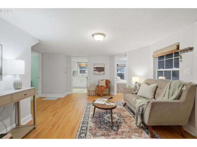 8730 Ne WYGANT St, Portland, OR 97220