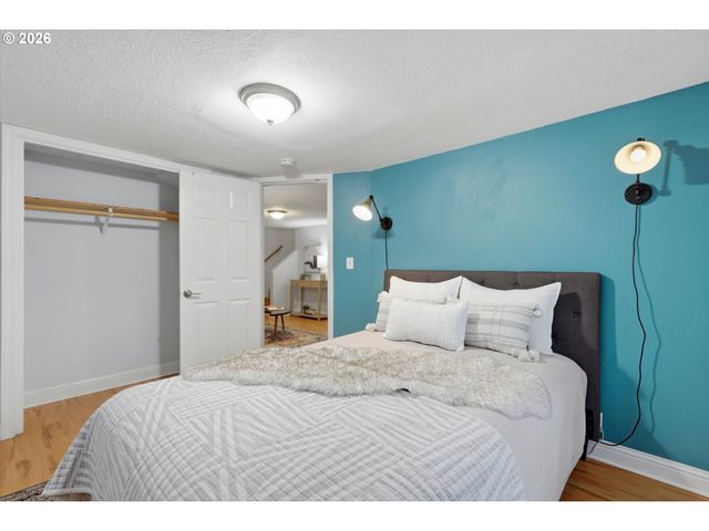 8730 Ne WYGANT St, Portland, OR 97220