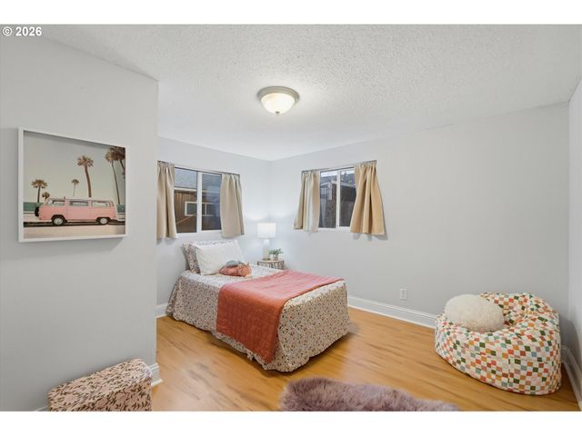 8730 Ne WYGANT St, Portland, OR 97220