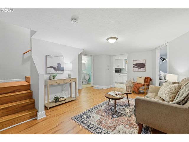 8730 Ne WYGANT St, Portland, OR 97220