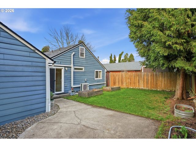 8730 Ne WYGANT St, Portland, OR 97220