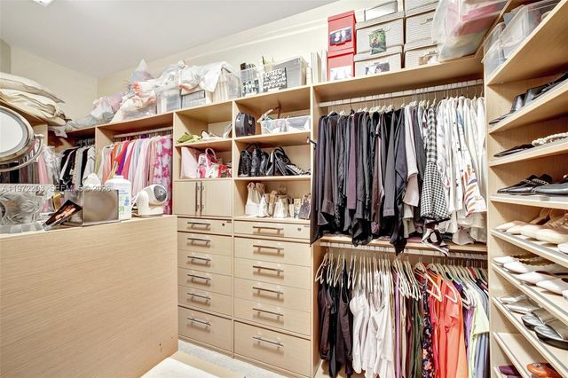 21200 Point Pl PH2804, Aventura, FL 33180