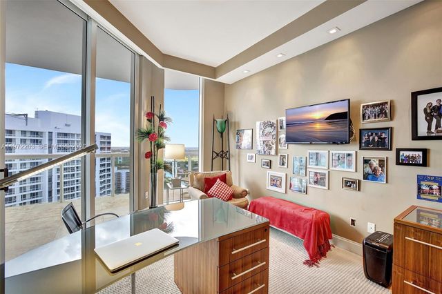 21200 Point Pl PH2804, Aventura, FL 33180