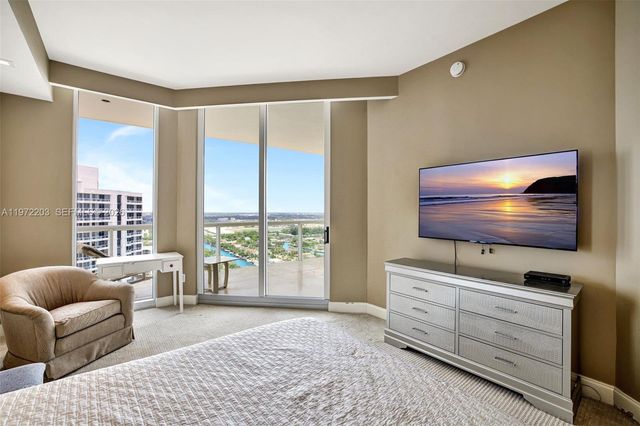 21200 Point Pl PH2804, Aventura, FL 33180