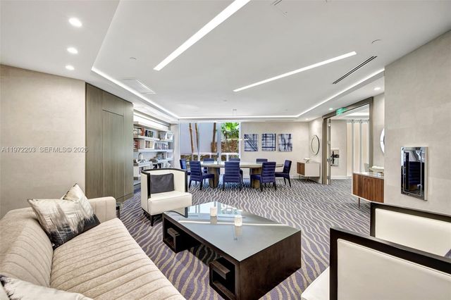 21200 Point Pl PH2804, Aventura, FL 33180