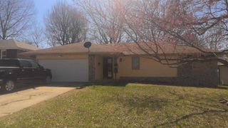 1334 East Nora Street, Springfield, MO 65803