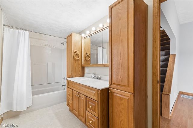 29 S West Street, Thornville, OH 43076