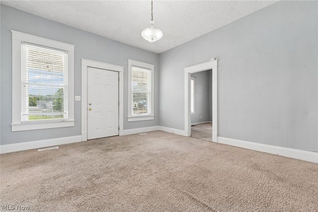 29 S West Street, Thornville, OH 43076