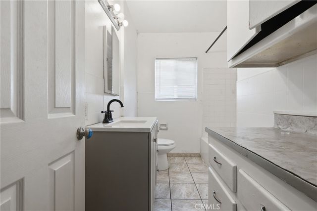 337 Hawaiian, Wilmington, CA 90744