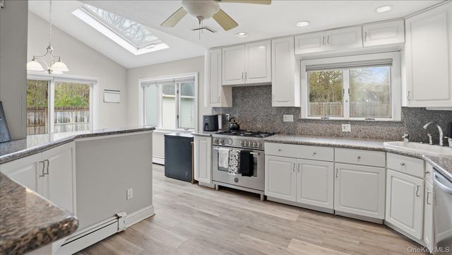 31 13th Street, Holbrook, NY 11741
