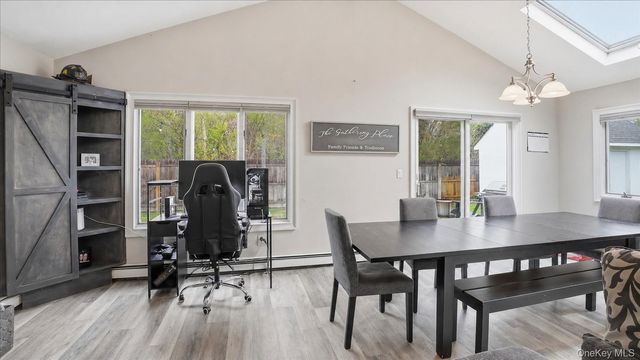 31 13th Street, Holbrook, NY 11741