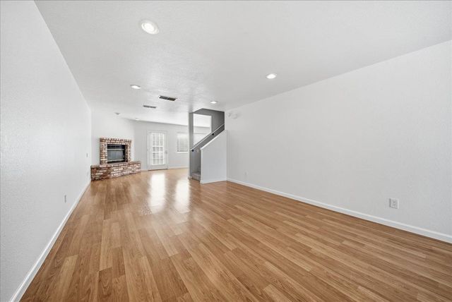 25 Marty Cir, Roseville, CA 95678