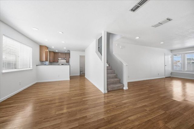 25 Marty Cir, Roseville, CA 95678