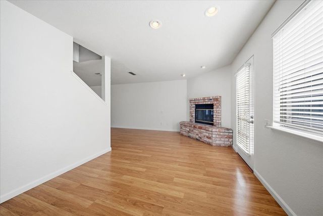 25 Marty Cir, Roseville, CA 95678