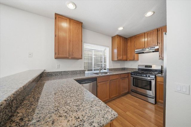 25 Marty Cir, Roseville, CA 95678