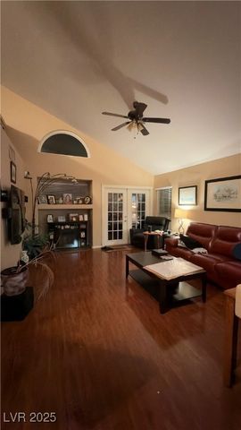 8717 Autumn Wreath Avenue, Las Vegas, NV 89129