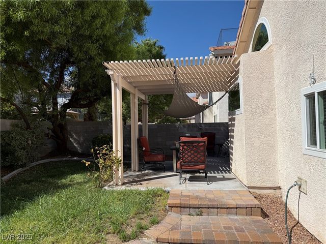 8717 Autumn Wreath Avenue, Las Vegas, NV 89129