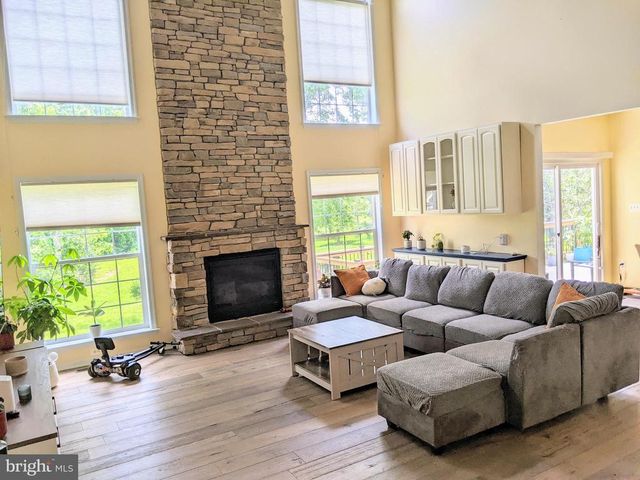 10816 KING NOBEL LN, Bealeton, VA 22712