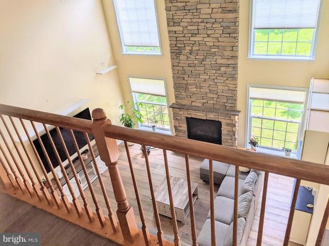 10816 KING NOBEL LN, Bealeton, VA 22712