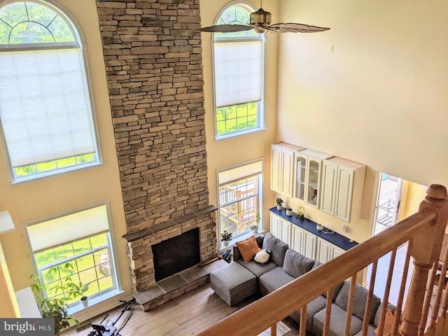 10816 KING NOBEL LN, Bealeton, VA 22712