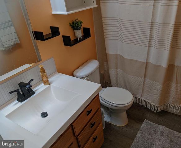 10816 KING NOBEL LN, Bealeton, VA 22712