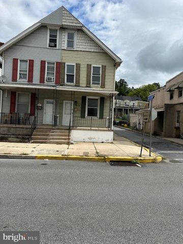 539 S FRONT ST, Steelton, PA 17113