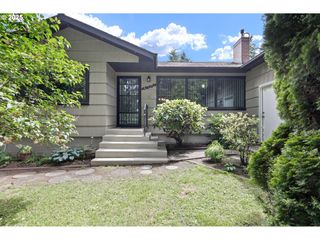 1295 BETTY Ln, Eugene, OR 97404