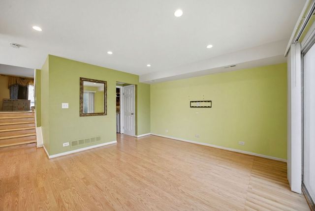 1142 Brighton Place, Glen Ellyn, IL 60137