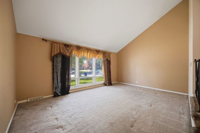 1142 Brighton Place, Glen Ellyn, IL 60137