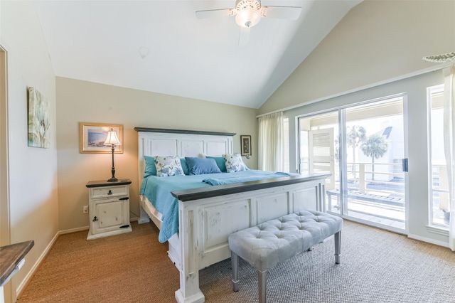 18418 E De Vaca Lane, Galveston, TX 77554