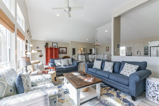 18418 E De Vaca Lane, Galveston, TX 77554