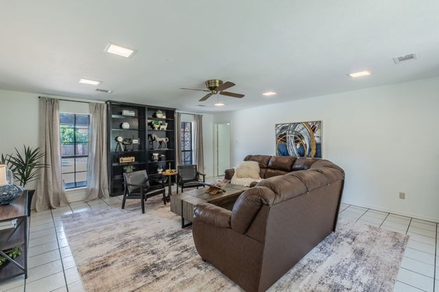 241 Highridge Drive, New Hope, TX 75071