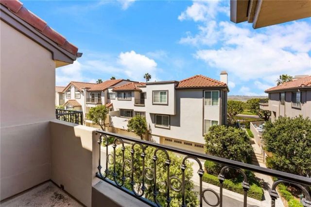 19228 Seabrook Lane, Huntington Beach, CA 92648