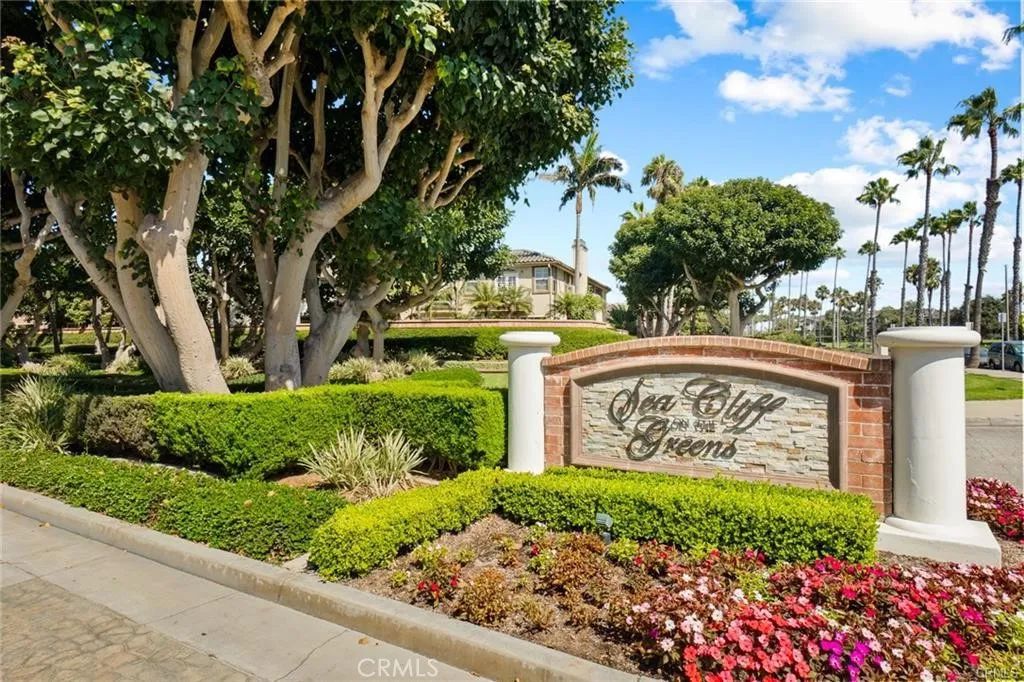 19228 Seabrook Lane, Huntington Beach, CA 92648