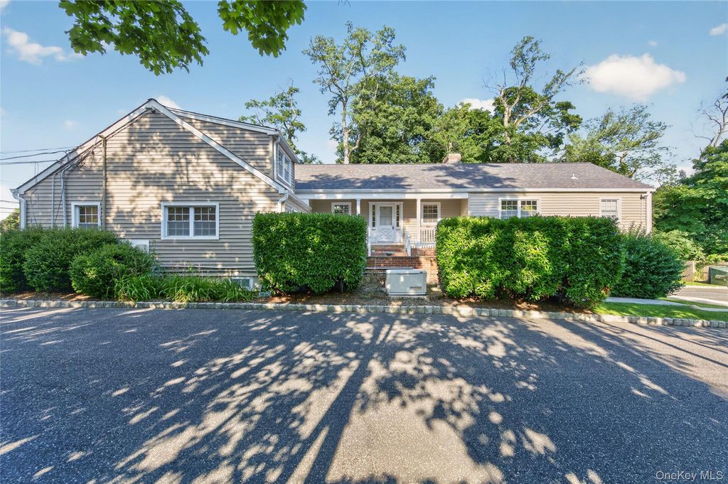 210 E Main Street, Huntington, NY 11743 — photo 2
