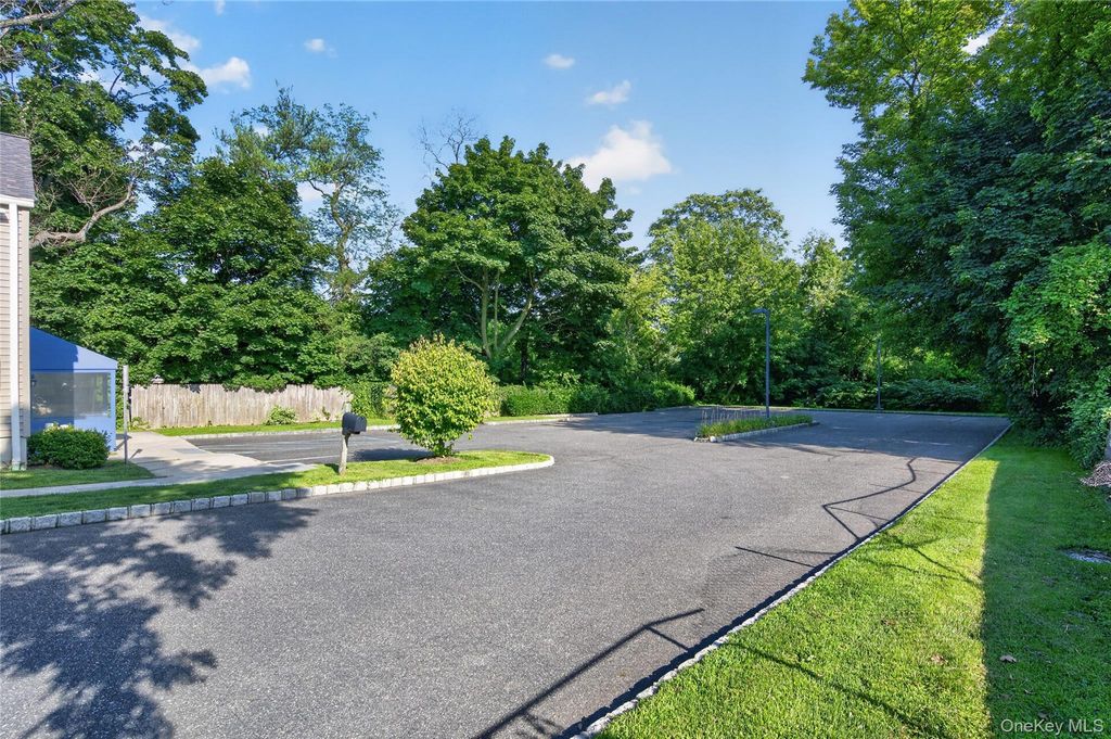210 E Main Street, Huntington, NY 11743 — photo 3