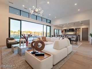 37200 N CAVE CREEK Road 1005, Scottsdale, AZ 85262