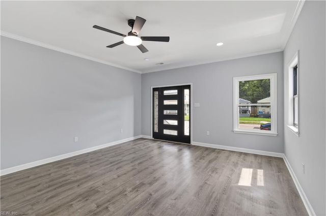 645 Ivy AVE, Newport News, VA 23607