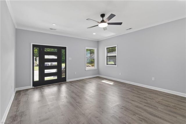 645 Ivy AVE, Newport News, VA 23607