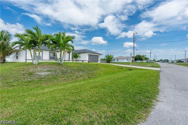 16 NW 18th AVE, Cape Coral, FL 33993
