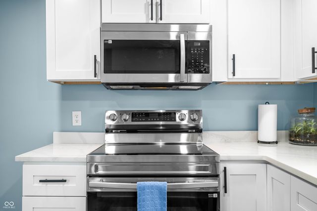 625 Parkway Drive, Columbus, IN 47201