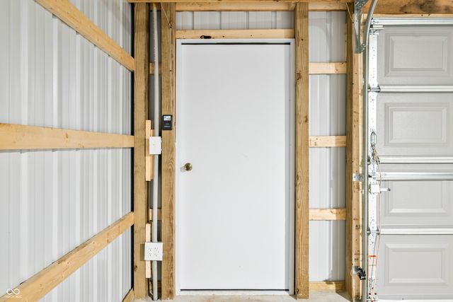 625 Parkway Drive, Columbus, IN 47201