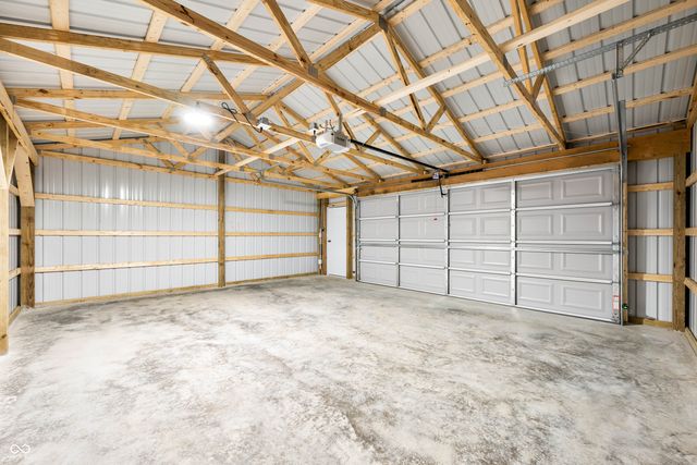 625 Parkway Drive, Columbus, IN 47201