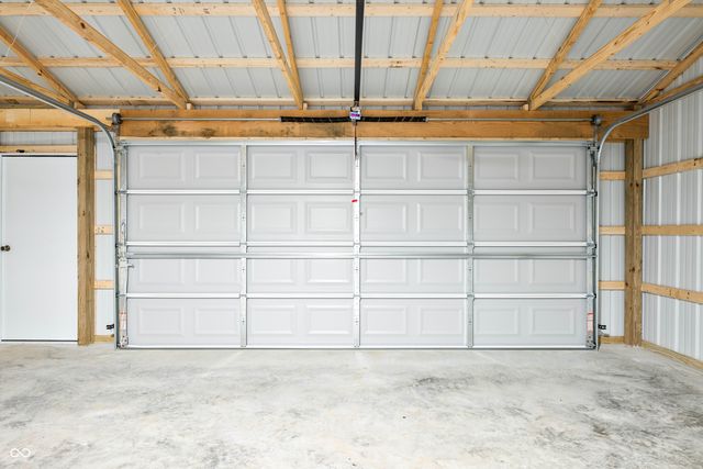 625 Parkway Drive, Columbus, IN 47201