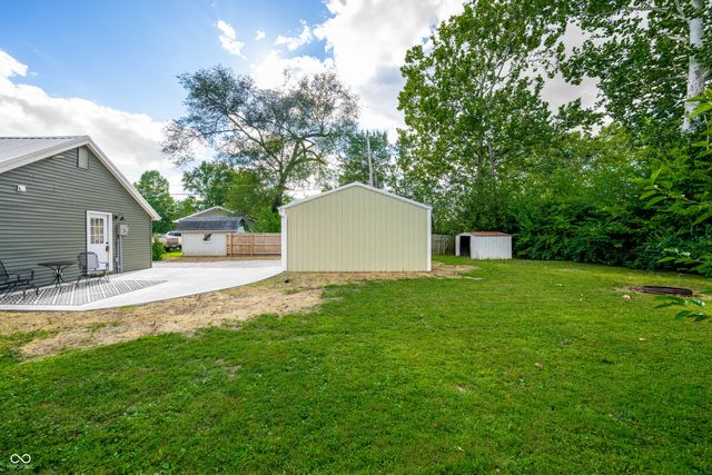 625 Parkway Drive, Columbus, IN 47201