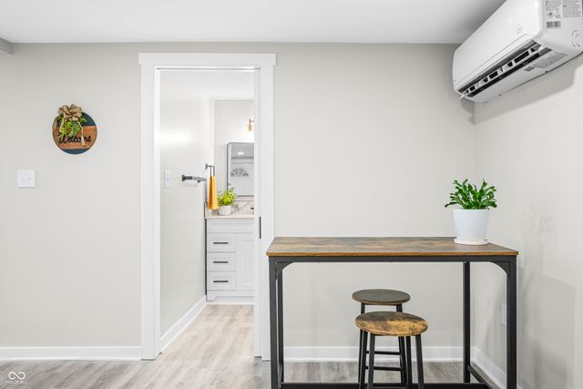 625 Parkway Drive, Columbus, IN 47201