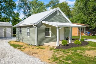 625 Parkway Drive, Columbus, IN 47201