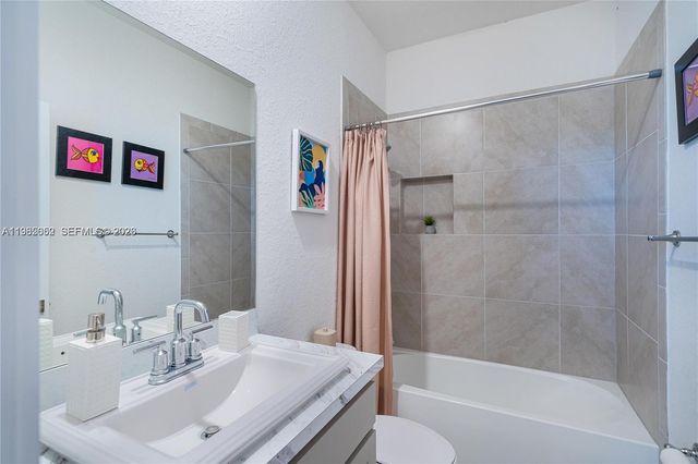 495 NE 5th Lane, Florida City, FL 33034