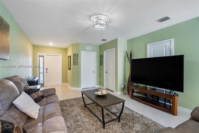 495 NE 5th Lane, Florida City, FL 33034